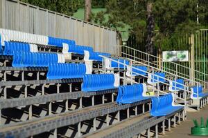 a assentos dentro a estádio foto