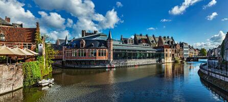 Gent canal. Gante, Bélgica foto