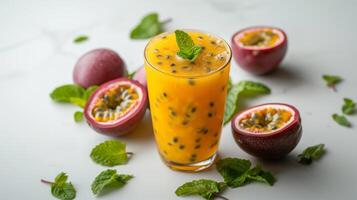 ai gerado vidro do maracujá maracuya suco com paixão fruta metade fatia e verde folha isolado em branco fundo foto