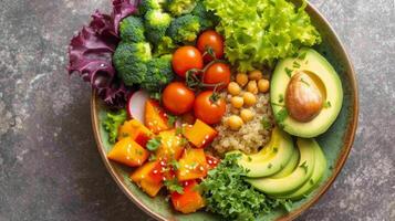 ai gerado a artisticamente arranjado tigela apresentando uma colorida mistura do fresco vegetais, Quinoa, e abacate fatias foto