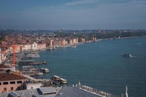 aéreo Visão do Veneza, Itália paisagem urbana com não barcos ou pontes, a partir de olho do pássaro perspectiva. foto