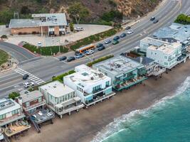 Malibu de praia aéreo Visão dentro Califórnia perto los anjos, EUA. foto