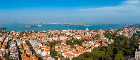 vista aérea da ilha de lido de venezia em veneza, itália. foto