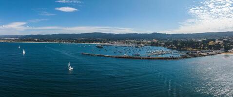 lindo aéreo Visão do a Monterey Cidade dentro Califórnia foto