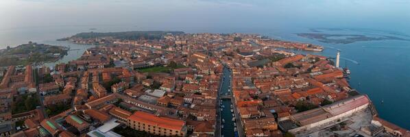 aéreo Visão do murano ilha dentro Veneza lagoa, Itália foto