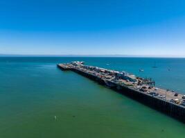 aéreo Visão do a santa cruz de praia Cidade dentro Califórnia. foto