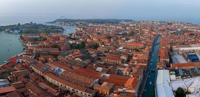 aéreo Visão do murano ilha dentro Veneza lagoa, Itália foto