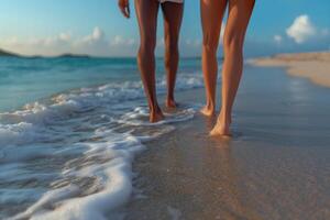 ai gerado pernas do uma casal caminhando ao longo a de praia dentro a surfar foto