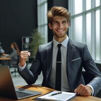 ai gerado uma homem de negocios trabalho atrás uma computador portátil. companhia ambiente de trabalho. foto pró gerar ai