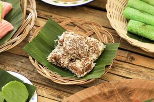 ongol ongol, indonésio tradicional lanches com mastigável textura foto