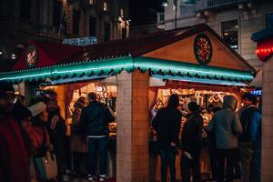 Natal mercado dentro Milão, Itália, Lombardia 01.01.2024 foto
