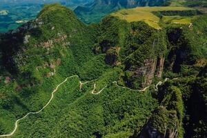 cênico estrada com cânions. santa Catarina, brasil. aéreo Visão foto