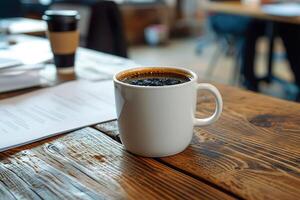 ai gerado copo do café em a mesa dentro a escritório dentro a fundo com escritório trabalhadores. foto