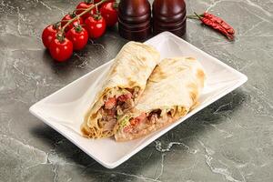 shawarma com grelhado frango carne foto