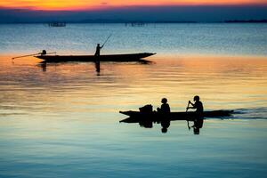 o barco de pesca foto