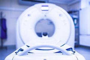 ct exame dentro a processo. detalhe do mri scanner foto