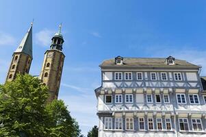 goslar, Alemanha, 2015, metade madeira casas e mercado Igreja st. cosmos e Damião, goslar, Harz, mais baixo Saxônia, Alemanha, unesco mundo herança local foto