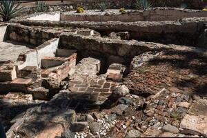 água armazenamento tanque e lavar bacias dentro santa rosa de viterbo Queretaro México foto