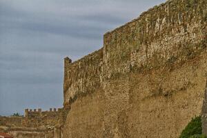 eptapyrgio a parede fortificada na cidade alta de Thessaloniki grécia foto