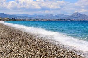 praia na ilha de samos, grécia foto