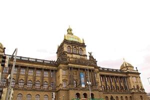 vista da cidade velha de praga - edifícios antigos foto