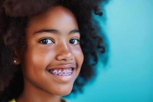 ai gerado sorridente africano americano menina com dental suspensórios foto