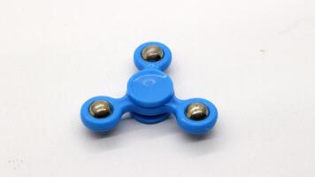 azul inquietação spinner isolado foto