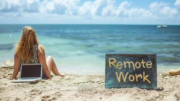 ai gerado controlo remoto trabalhos conceito com mulher trabalhando em computador portátil às lindo de praia com placa dizendo controlo remoto trabalhos foto