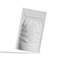 em branco branco alumínio frustrar plástico bolsa saco sachê embalagem brincar isolado em branco fundo, 3d Renderização foto