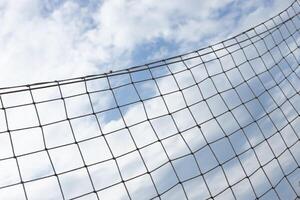 voleibol internet com azul céu para fundo Projeto. Alto qualidade foto