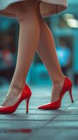 ai gerado fechar-se retrato do uma mulher pés caminhando vestindo vermelho Alto salto sapato, generativo ai foto