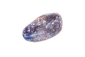safira de pedra mineral macro no fundo branco foto