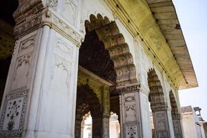 arquitetônico detalhes do lal qila - vermelho forte situado dentro velho Délhi, Índia, Visão dentro Délhi vermelho forte a famoso indiano marcos foto