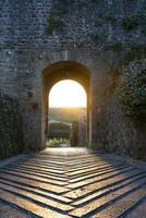 uma pedra arco foto