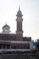 Visão do detalhes do arquitetura dentro dourado têmpora - Harmandir sahib dentro amritsar, punjab, Índia, famoso indiano sikh marco, dourado têmpora, a a Principal santuário do sikhs dentro amritsar, Índia foto