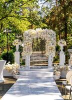 Casamento branco luxo celebração. lindo romântico decoração. foto