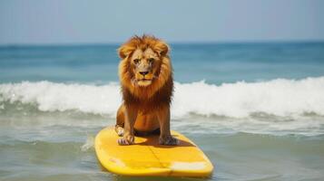 ai gerado uma fofa leão surfista goza uma cheio de diversão verão dia às a praia, equitação ondas com entusiasmo, ai gerado. foto