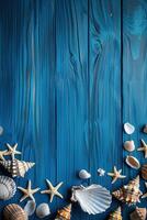 ai gerado coleção do vários conchas do mar e estrelas do mar em uma luz azul de madeira fundo topo Visão com cópia de espaço, vertical verão plano deitar quadro, Armação Projeto foto