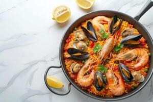 ai gerado tradicional espanhol paella com frutos do mar, frango, arroz e legumes servido dentro uma panela foto