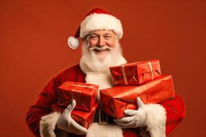 ai gerado cintura acima retrato do sorridente santa claus segurando pilha do Natal apresenta sobre vermelho fundo, foto