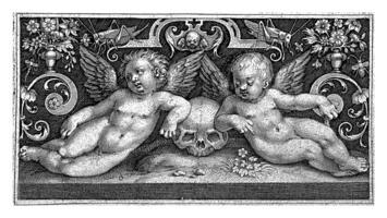 dois reclinável anjos magro em uma crânio foto