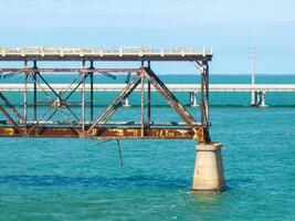 bahia honda trilho ponte - florida foto