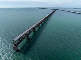 bahia honda trilho ponte - florida foto