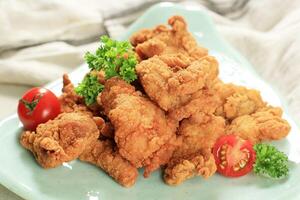 japonês frito frango ou frango karaage foto