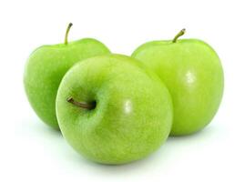 verde maçãs em branco fundos foto