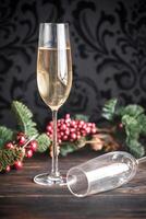 gases do champanhe com Natal árvore foto