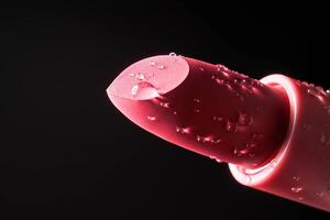 vermelho batom com água gotas em uma Sombrio fundo. foto