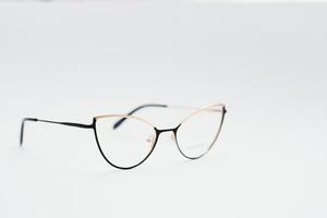 óculos isolado em branco backgound foto