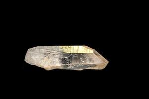 macro mineral pedra esfumaçado quartzo, rauchtopaz em uma Preto fundo foto