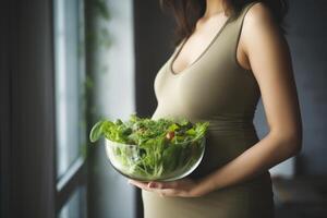 ai gerado radiante grávida sorridente mulher tigela salada. gerar ai foto